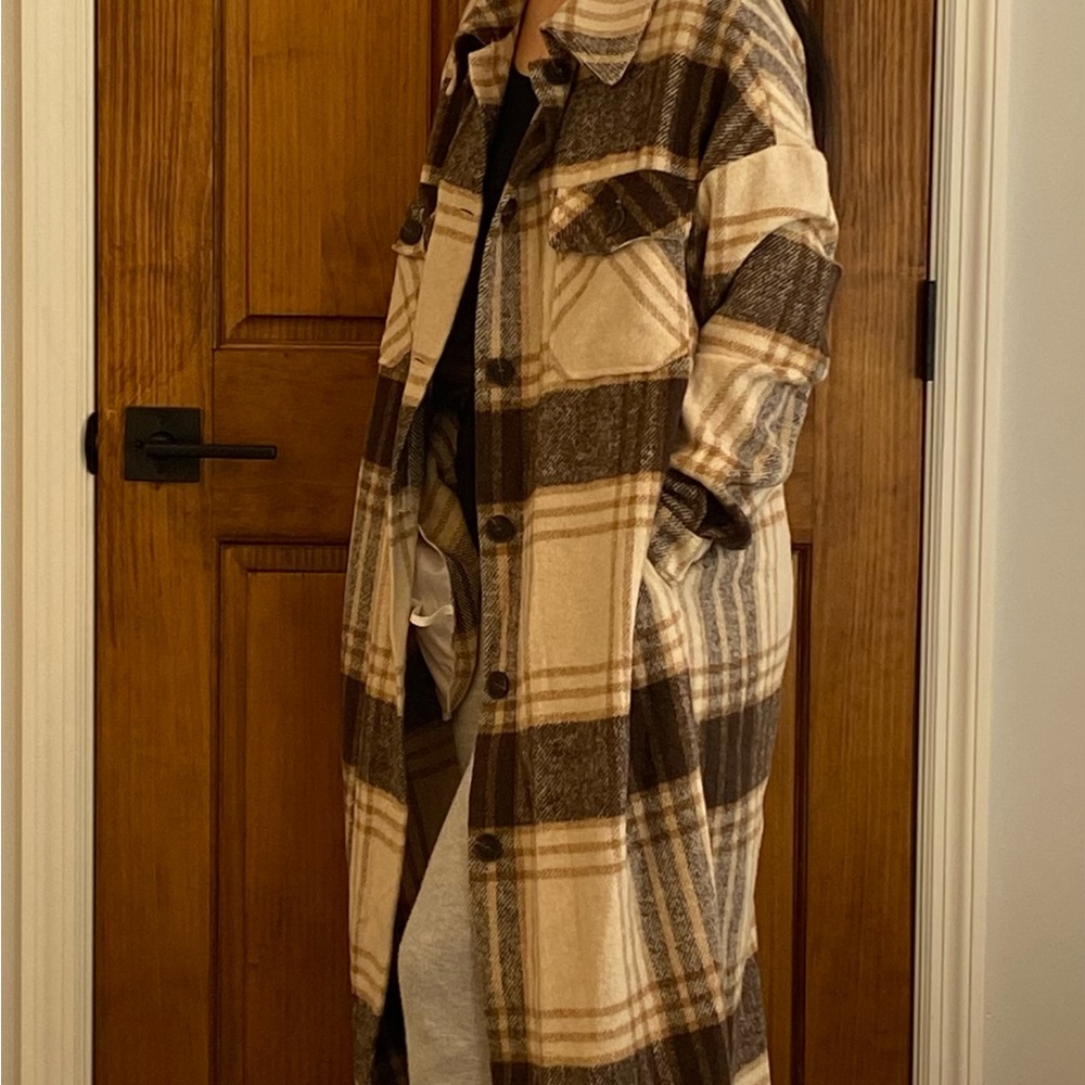 Fall Vibes! Nwot Long Flannel Shacket - image 3
